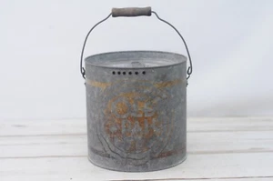 Early Vintage Red One Piece Old Pal Bait Bucket Galvanized Minnow Bucket - Picture 1 of 10