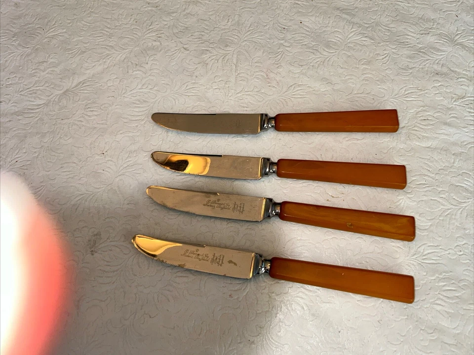 B Thomas & Co Makers Sheffield Stainless Steel Bakelite Knife MCM Lot 4 Knives - Image 1 of 4