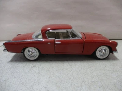 Franklin Mint 1953 Studebaker Commander Star Liner 1/43 - Image 1 of 4