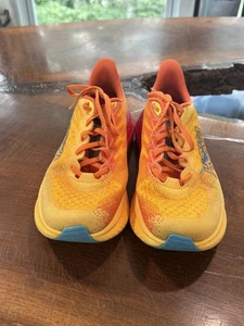 Hoka One One Mach 6 Damen-Laufschuhe Größe 9,5 B orangegelb 1147810 " - Bild 1 von 8