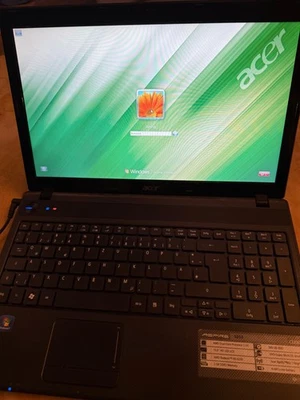 Acer Aspire 5253, 15,6"Laptop (500GB HDD-6GB RAM) Win - Bild 1 von 4