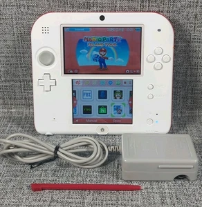 Nintendo 2DS scharlachrot & weiß Handheld-System (3DS) getestet funktioniert hat Spiele - Bild 1 von 19