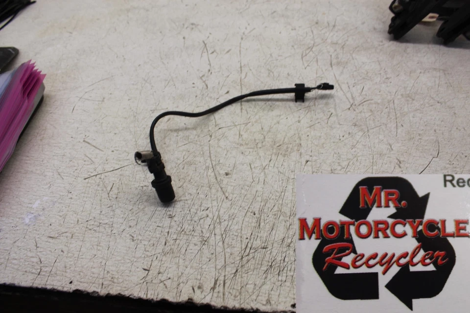 Yamaha V Star 950 2009 OEM sensor de freno trasero D37D Foto 1 de 4