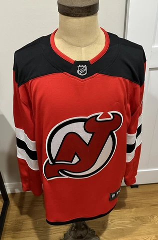 Taylor Hall Size 54 Fanatics New Jersey Devils Hockey Jersey Men/Adult M Cover