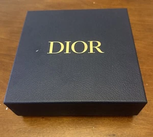Auténtica caja de regalo vacía Dior edición limitada oro azul 8,5”x8,5”x3” - Imagen 1 de 5