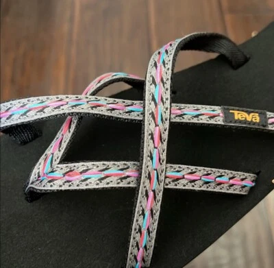 New Teva Women’s Multicolor Olowahu Strap Lightweight Sandals Size 9 - Image 1 of 4