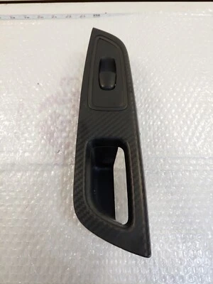 2020-2023 Nissan Versa OEM LH-Rear Door Window Switch and Bezel 82961-5EF0A - Image 1 of 4