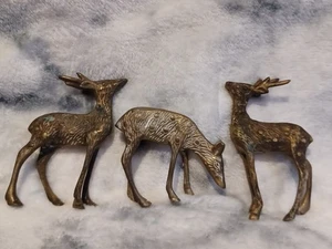 High quality Vintage solid Brass Deer Reindeer Statue grazing X3 - Foto 1 di 6