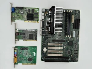 Scheda madre vintage caricata Compaq 118053-001 Pentium 2 con schede - Foto 1 di 9