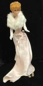 BARBIE TAGLIO A BOLLE MIELE IN ABITO "SERA INCANTATA" #983 ORIGINALE - Foto 1 di 15
