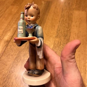 Hummel Goebel "Der Kellner" selten Deutschland Junge SERVIERT WEIN #154/1 Tmk 3 - Bild 1 von 9