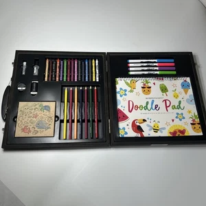 Art 101 Budding Artist 33 Piece Doodle Create Colorable Art Case 33 Pieces - Picture 1 of 10