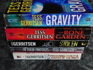 Tess Gerritsen lot of 5 Romantic Suspense Paperbacks - Picture 1 of 1