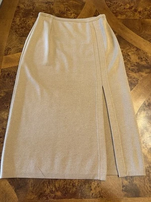 FALDA LA PERLA PRENDAS DE PUNTO ITALIA TALLA 44 (US 10) BEIGE 100% LANA ABERTURA EN LA PARTE DELANTERA ¡LEER! Foto 1 de 4