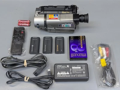 Sony Handycam CCD-TRV615 Hi8 Camcorder Video Transfer Bundle w/ Extras - Tested - Image 1 of 4