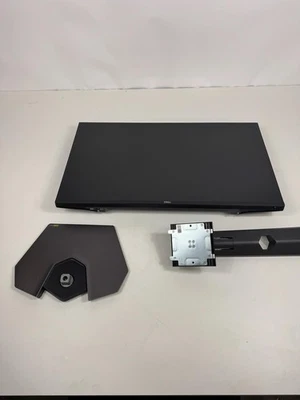 Dell G3223Q Gaming Monitor - 32-Inch 4K Ultra UHD *Damaged* - Image 1 of 4