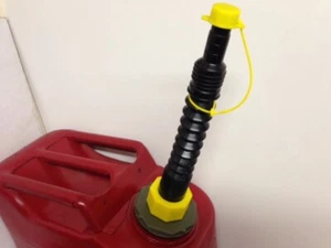 EZ POUR KIT ADATTATORE TANICA E BECCUCCIO NERO KIT - Foto 1 di 6