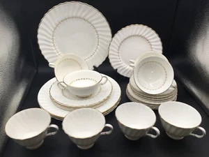 24 pc Royal Doulton Adrian H4816 Dinner Salad Bread Plates Cup Saucer Cream Soup - Picture 1 of 5