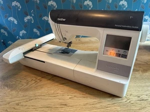 Brother Innov-is 750E Stickmaschine - Bild 1 von 2