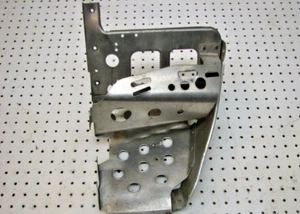 2002 POLARIS 700 RMK 151 FOOTREST RIGHT 5242740 - Imagen 1 de 1
