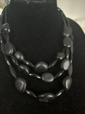 Collar ponderado con cuentas de piedra negra multicapa de CHICO'S OFERTA 4 CARIDAD❤️307 Foto 1 de 4