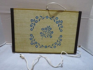 VASSOIO WARM O VINTAGE ANNI 60 IN FIORDALISO BLU EFFETTO CORNINGWARE MODELLO #60 ELETTRICO - Foto 1 di 8