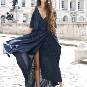 $148 Free People Fiona Midnight Blue Flowy Wrap Maxi Dress Sexy Boho S NWT - Picture 1 of 12