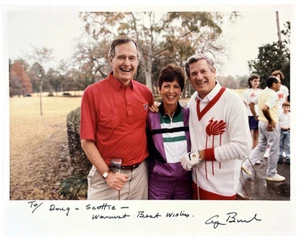 Foto oficial autografiada de George H. W. Bush de la Casa Blanca 8x10 12/30/1989 PSA - Imagen 1 de 3