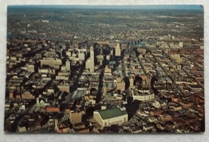 Aerial View Of Minneapolis, Minnesota Postcard (K1) - Picture 1 of 2