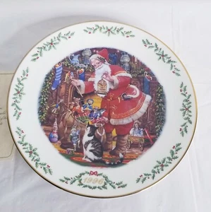 Lenox International Victorian Santa plate 1996 Numbered. Gold rim. 8" - Picture 1 of 3