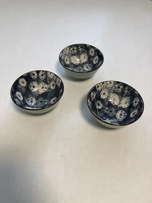 3 tazones de arroz Anthropologie Patina Vie azul/blanco Foto 1 de 4