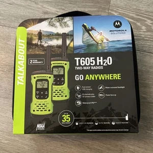 Motorola Solutions T605 H2O Talkabout 35 Mi Range 2-Way Radios Green W/Blk, 2 Pk - Zdjęcie 1 z 5