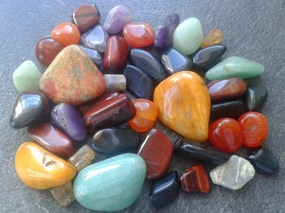 Mixed Lot Of Semi Precious Stones Qty 43 - Image 1 of 4