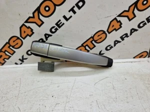 2012 CHEVROLET CAPTIVA 2.2 DIESEL LEFT REAR EXTERIOR DOOR HANDLE SILVER - Picture 1 of 3
