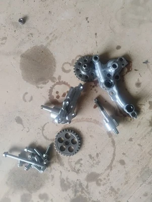 2008 KAWASAKI KFX 450 R KFX450R ENGINE MOTOR OIL PUMP #5249 - Image 1 of 4