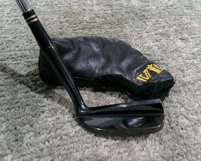 MacGregor  Milled   VIP Model 600  Numbered Ltd Ed Putter with Cover  Excellent - Image 1 of 4