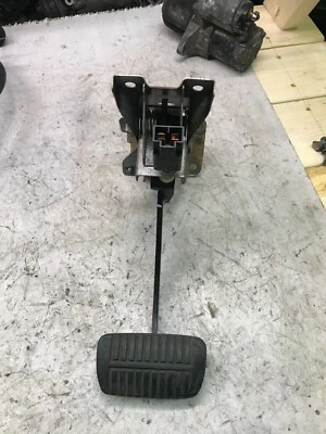 04-07 Conjunto de pedal de freno Subaru Impreza RS 2.5i transmisión automática OEM 2004-2007 Foto 1 de 3