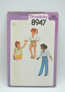 Top pulóver, pantalones, pantalones cortos Simplicity patrón de costura sin cortar #8947 talla 3 para niños - Imagen 1 de 5