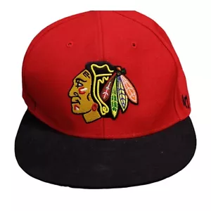 Cappello Berretto '47 Marca Chicago Blackhawks NHL Snap Back Adulto OSFA Rosso e Nero - Foto 1 di 11