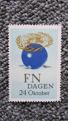DENMARK UNITED NATIONS DAY 1950S PERF CINDERELLA LABEL MH - Image 1 of 2