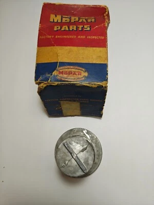 1956-1960 Dodge Plymouth Desoto Powerflite kick Down Servo 1633747 NOS. - Image 1 of 4
