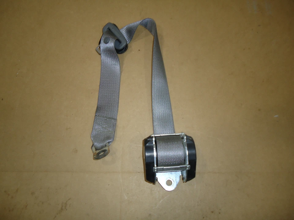 Dodge Caliber 2007 cinturón de seguridad trasero izquierdo izquierdo Foto 1 de 4