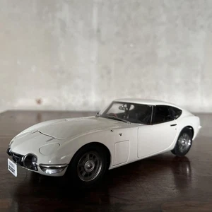AUTOart 1/18 TOYOTA 2000 GT miniature car - Picture 1 of 9