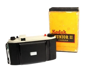 Kodak Junior II Folding Roll Film Camera + Original Box- 1950s - Classic Style - Picture 1 of 7