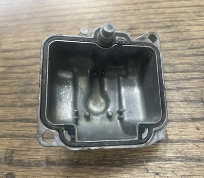 Carburador exterior derecho Suzuki GSXR1100 Mikuni No. 4 Foto 1 de 3