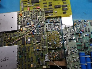 Varias PCB de generador de señal HP 8656B de 0,1 a 990 MHz - Imagen 1 de 11