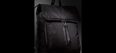 Mochila de nailon estampada de cocodrilo John Varvatos.  Foto 1 de 4