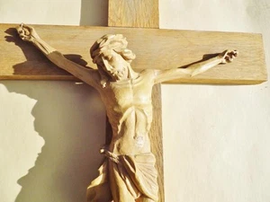 Large Carved Wood Crucifix Wall Hanging Cross Jesus Corpus 24inches Black Forest - Picture 1 of 7