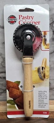 Norpro Pastry Crimper Wood Handle New Pie Crust Ravioli Turnovers - Image 1 of 4