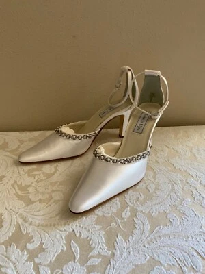 Touch Ups Shoes 8 M Bridal White Satin Ankle Strap Pump 3" Heels dyeable NWOB - Image 1 of 4